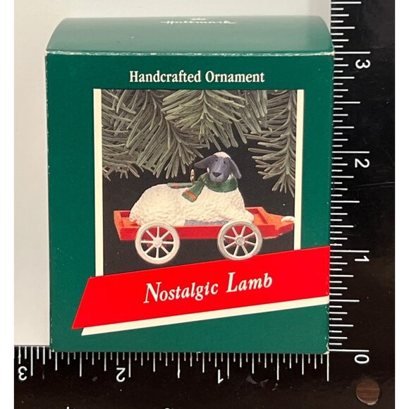 1989 HALLMARK KEEPSAKE ORNAMENT QX466-5 NOSTALGIC LAMB ON WAGON - Picture 2 of 8